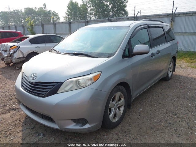 2013 Toyota Sienna V6 7 Passenger მანქანა იყიდება აუქციონზე, vin: 5TDZK3DC9DS319004, აუქციონის ნომერი: 12661769