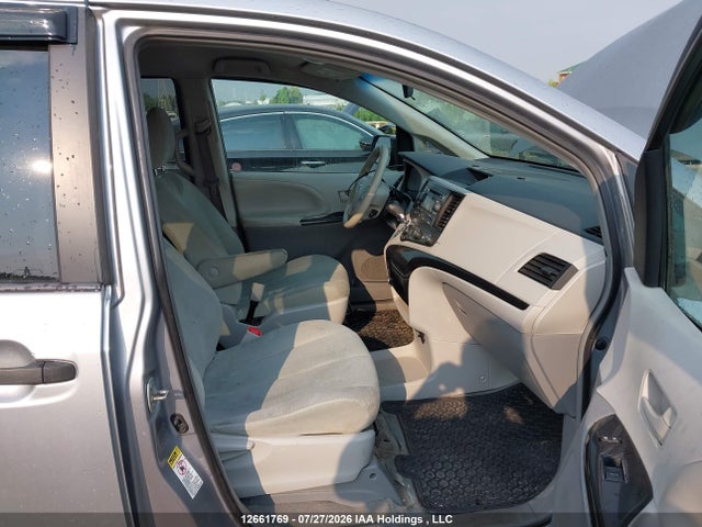 2013 Toyota Sienna V6 7 Passenger მანქანა იყიდება აუქციონზე, vin: 5TDZK3DC9DS319004, აუქციონის ნომერი: 12661769