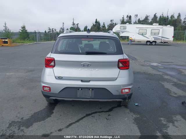 2021 Hyundai Venue Sel/denim მანქანა იყიდება აუქციონზე, vin: KMHRC8A35MU097146, აუქციონის ნომერი: 12661774