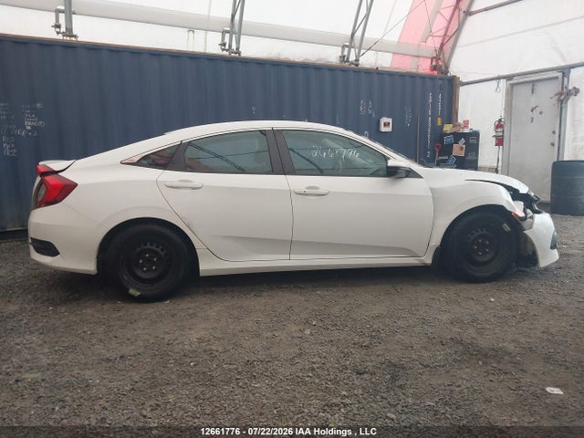 Honda CIVIC SE 2018 2HGFC2F69JH015801 Image 14