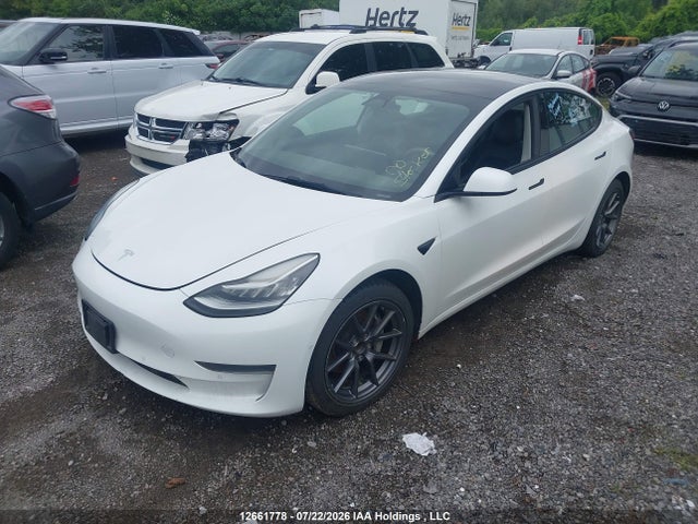 Tesla MODEL 3 2022 5YJ3E1EA0NF258033 Image 2