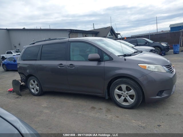 Toyota Sienna Le 8 Passenger 2014 5TDKK3DC5ES467377 Image 14