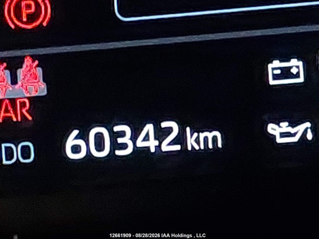 Продажа на аукционе авто 2024 Toyota Tundra Platinum 4x4, vin: 5TFMA5DB7RX179486, номер лота: 12661909