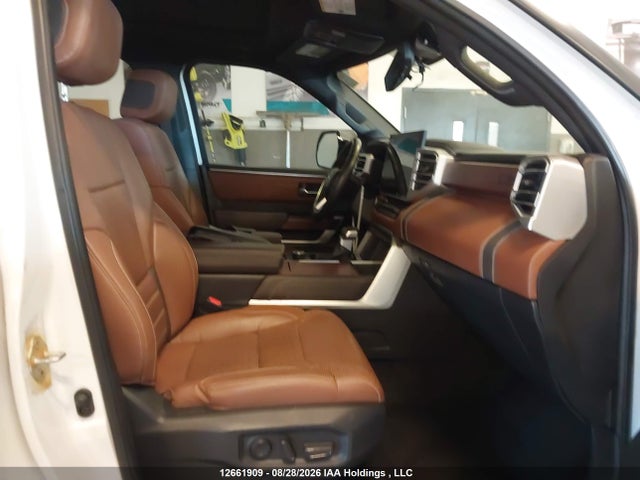 Продажа на аукционе авто 2024 Toyota Tundra Platinum 4x4, vin: 5TFMA5DB7RX179486, номер лота: 12661909