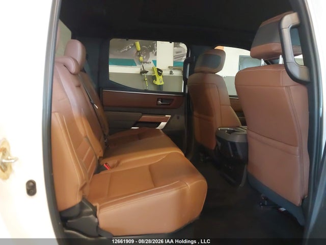 Продажа на аукционе авто 2024 Toyota Tundra Platinum 4x4, vin: 5TFMA5DB7RX179486, номер лота: 12661909