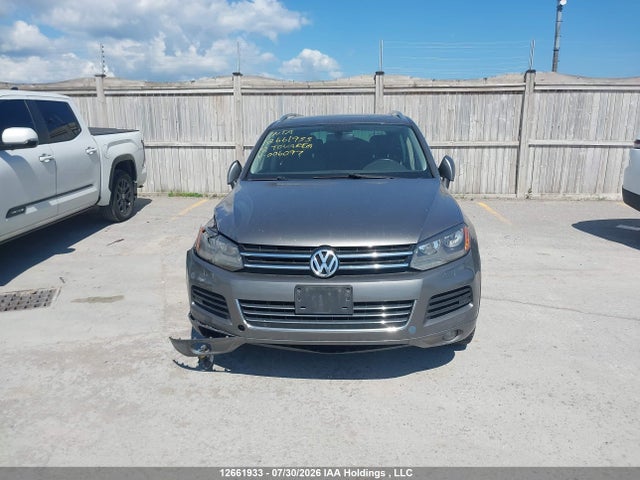 2012 Volkswagen Touareg მანქანა იყიდება აუქციონზე, vin: WVGEK9BP4CD006097, აუქციონის ნომერი: 12661933