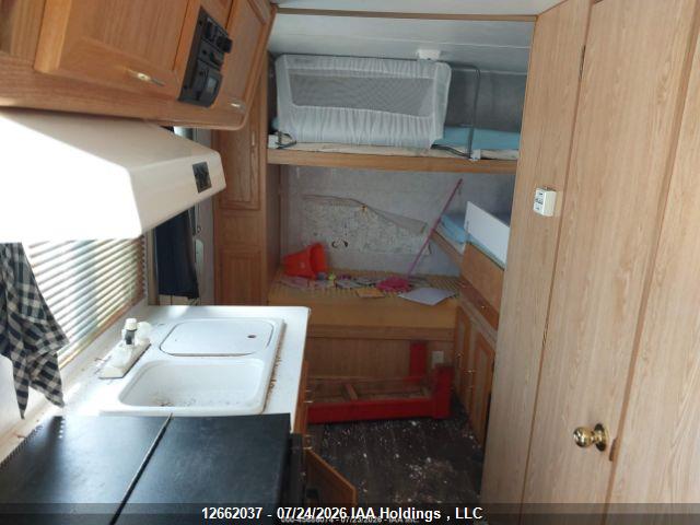12662037 :رقم المزاد ، 2T9T3T238W1987077 vin ، 1998 Okanagan Okanagan مزاد بيع