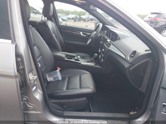 Mercedes-Benz C 300 4matic 2014 WDDGF8AB8EA905587 Image 5