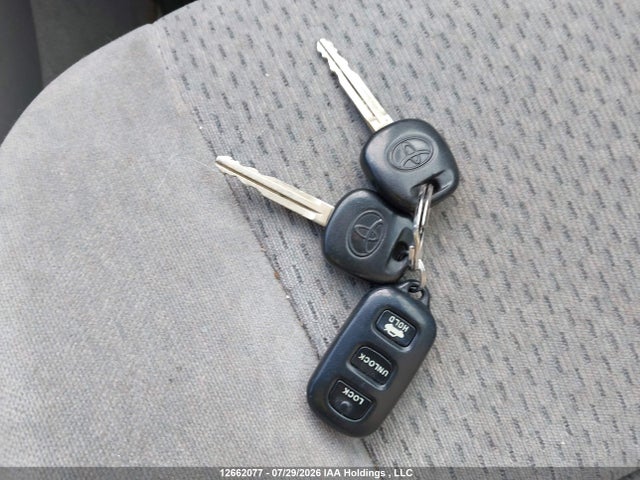 Продаж на аукціоні авто 2004 Toyota Camry Le/xle/se, vin: 4T1BF32K84U580650, номер лоту: 12662077