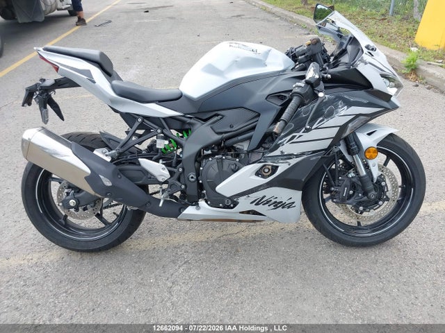 ML5ZXCS1XSDA39536 Kawasaki Zx400 S