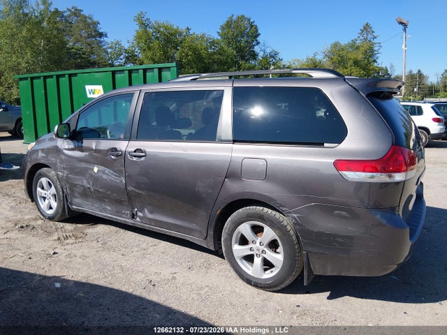 Aukcja sprzedaży 2011 Toyota Sienna Le V6, vin: 5TDKK3DC9BS033202, numer aukcji: 12662132