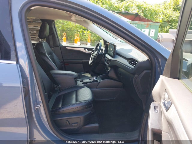 Продажа на аукционе авто 2024 Ford Escape Platinum, vin: 1FMCU9JA8RUA67332, номер лота: 12662207