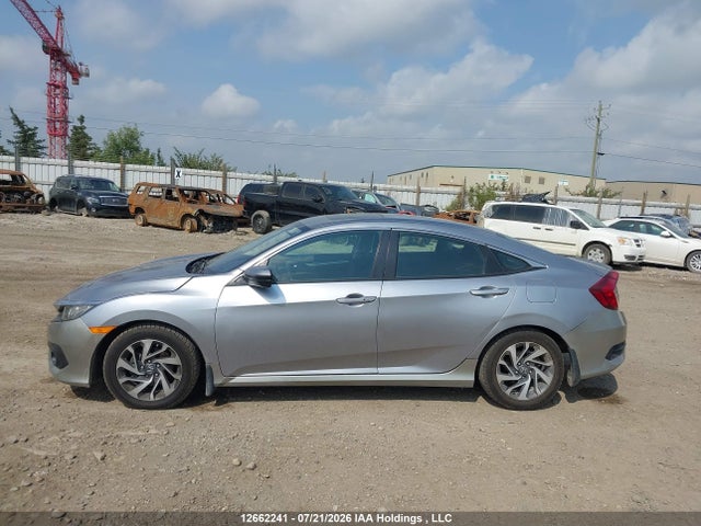 Продаж на аукціоні авто 2018 Honda Civic Ex, vin: 2HGFC2F85JH006613, номер лоту: 12662241
