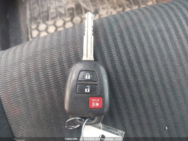 Toyota RAV4 LE 2015 2T3BFREVXFW304473 Image 11