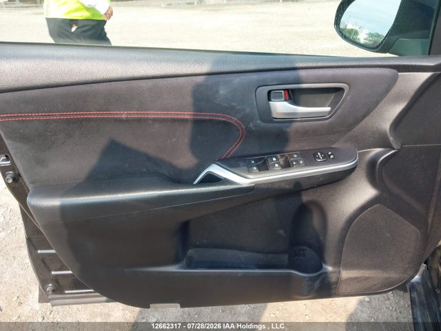 12662317 :رقم المزاد ، 4T1BF1FK5FU915493 vin ، 2015 Toyota Camry Xse مزاد بيع