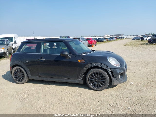 Продаж на аукціоні авто 2017 Mini 3 Door Cooper, vin: WMWXP5C35H3C64600, номер лоту: 12662340