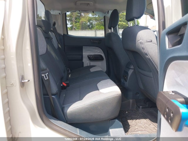 3FTTW8J38SRB66966 Ford Maverick