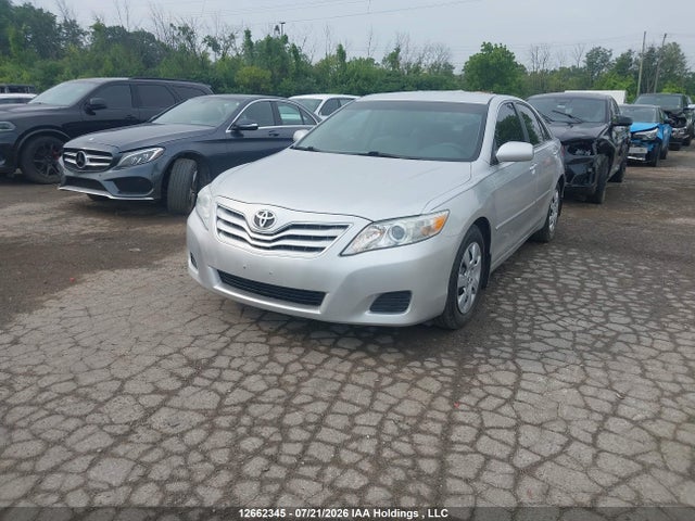 2010 Toyota Camry Le მანქანა იყიდება აუქციონზე, vin: 4T1BF3EK5AU075415, აუქციონის ნომერი: 12662345
