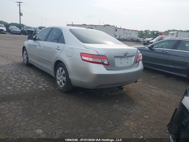 2010 Toyota Camry Le მანქანა იყიდება აუქციონზე, vin: 4T1BF3EK5AU075415, აუქციონის ნომერი: 12662345