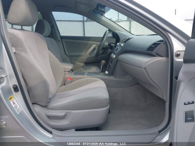 2010 Toyota Camry Le მანქანა იყიდება აუქციონზე, vin: 4T1BF3EK5AU075415, აუქციონის ნომერი: 12662345