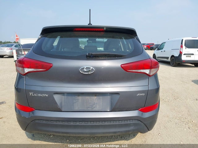 2017 Hyundai Tucson მანქანა იყიდება აუქციონზე, vin: KM8J2CA48HU429890, აუქციონის ნომერი: 12662350