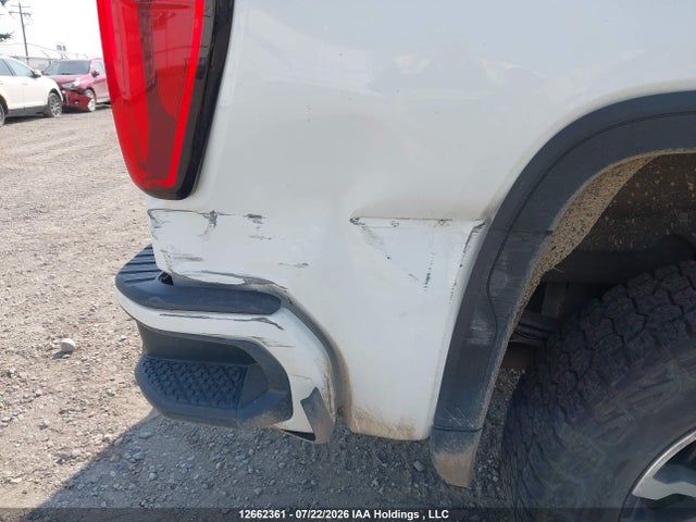 12662361 :رقم المزاد ، 3GTUUEETXNG550900 vin ، 2022 Gmc Sierra K1500 At4 مزاد بيع