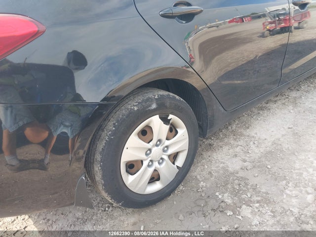 2016 Kia Forte მანქანა იყიდება აუქციონზე, vin: KNAFK4A6XG5457083, აუქციონის ნომერი: 12662390