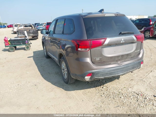 Mitsubishi Outlander Es 2018 JA4AZ2A30JZ601821 Image 3