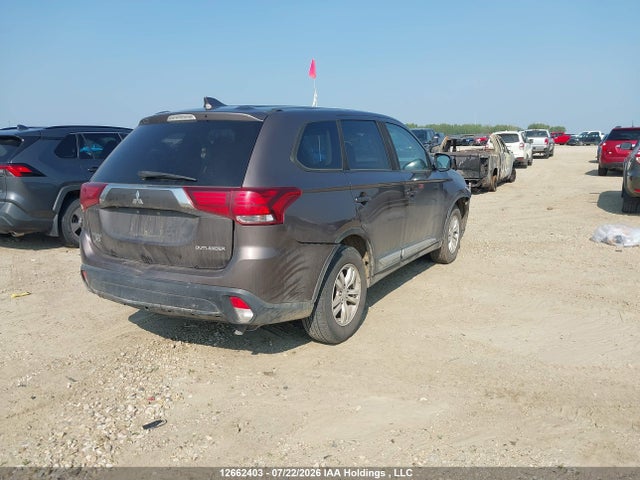 Mitsubishi Outlander Es 2018 JA4AZ2A30JZ601821 Image 4