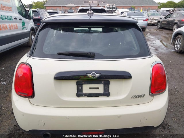 Mini 3 Door Cooper 2016 WMWXP5C56G2D15771 Image 15