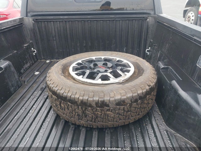 12662478 :رقم المزاد ، 3TYLB5JN4ST088540 vin ، 2025 Toyota Tacoma مزاد بيع