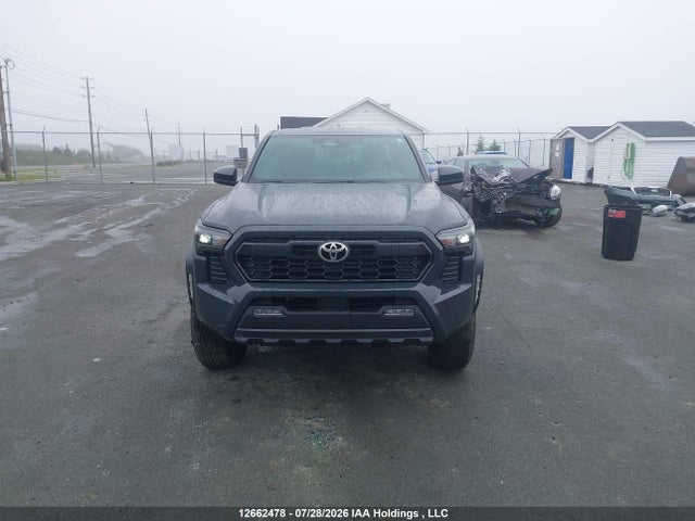 12662478 :رقم المزاد ، 3TYLB5JN4ST088540 vin ، 2025 Toyota Tacoma مزاد بيع