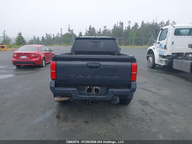 12662478 :رقم المزاد ، 3TYLB5JN4ST088540 vin ، 2025 Toyota Tacoma مزاد بيع