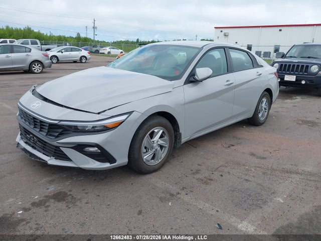 Hyundai Elantra Essential 2026 KMHLM4DG6TU213320 Image 2