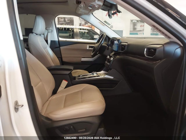 Продажа на аукционе авто 2022 Ford Explorer Limited, vin: 1FMSK8FH2NGA07704, номер лота: 12662490