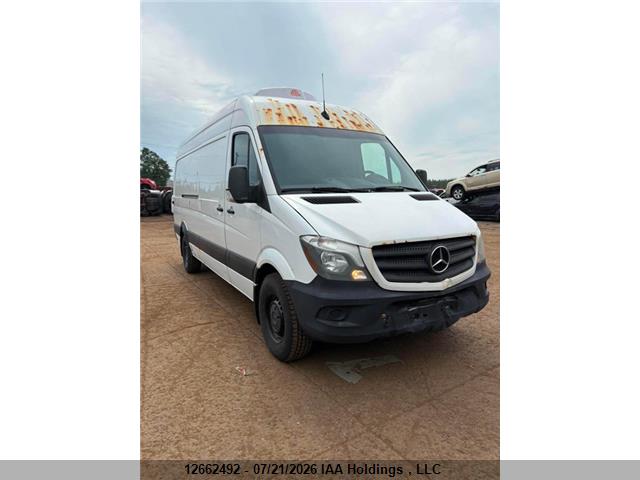Mercedes-Benz Sprinter 2500 2018 WD3BE8CD0JP624925 Image 2