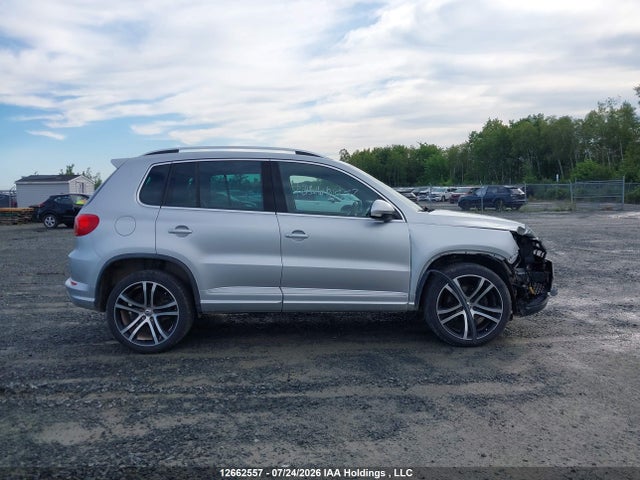 2017 Volkswagen Tiguan Highline მანქანა იყიდება აუქციონზე, vin: WVGLV7AX5HW507886, აუქციონის ნომერი: 12662557