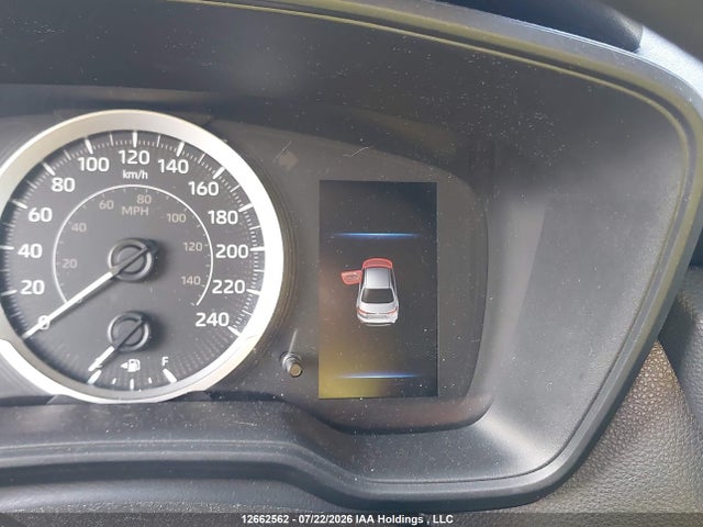 5YFBPRBE4LP130553 Toyota COROLLA LE