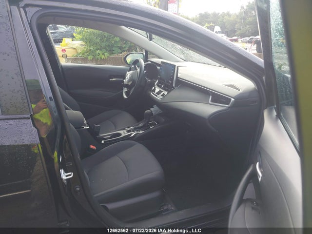 5YFBPRBE4LP130553 Toyota COROLLA LE