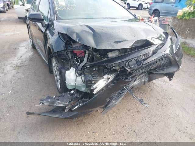 5YFBPRBE4LP130553 Toyota COROLLA LE