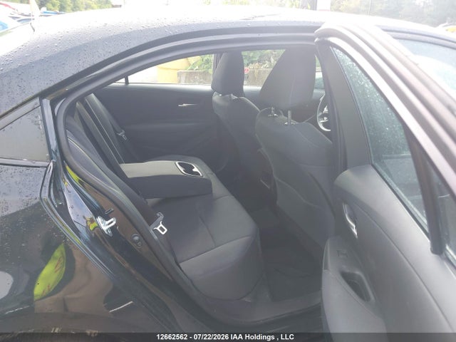 5YFBPRBE4LP130553 Toyota COROLLA LE