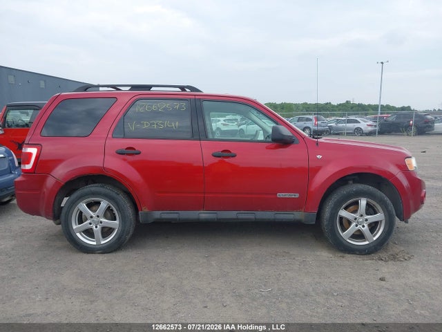 2008 Ford Escape Xlt მანქანა იყიდება აუქციონზე, vin: 1FMCU93198KD73141, აუქციონის ნომერი: 12662573