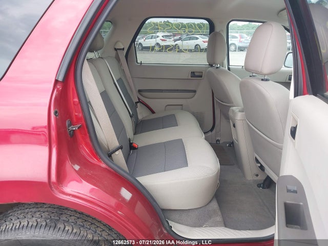 2008 Ford Escape Xlt მანქანა იყიდება აუქციონზე, vin: 1FMCU93198KD73141, აუქციონის ნომერი: 12662573