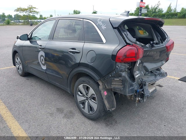 KNDCB3LC9N5544215 KIA Niro