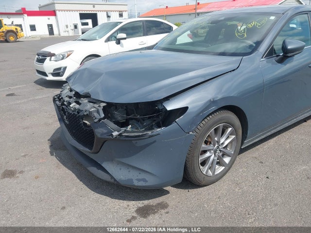 JM1BPALLXM1303111 Mazda 3 Preferred