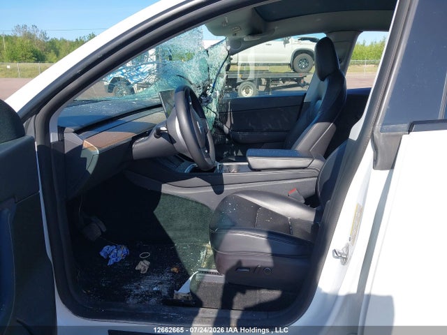 12662665 :رقم المزاد ، 5YJYGDEE8MF278646 vin ، 2021 Tesla Model Y Long Range مزاد بيع