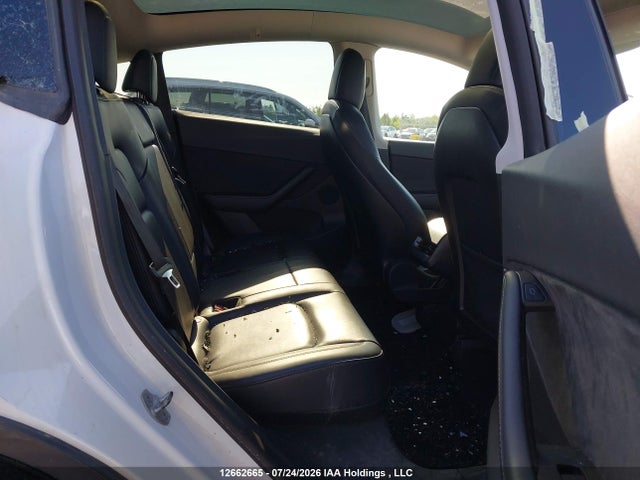 12662665 :رقم المزاد ، 5YJYGDEE8MF278646 vin ، 2021 Tesla Model Y Long Range مزاد بيع