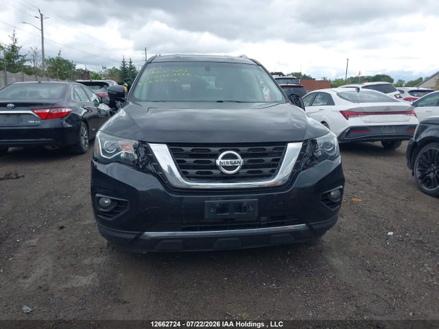 12662724 :رقم المزاد ، 5N1DR2MM8HC698136 vin ، 2017 Nissan Pathfinder S/sv/sl/platinum مزاد بيع