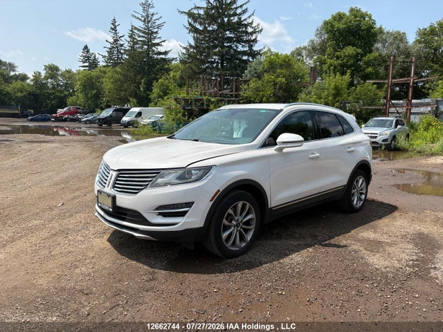 Lincoln MKC 2015 5LMCJ2A93FUJ38340 Image 2