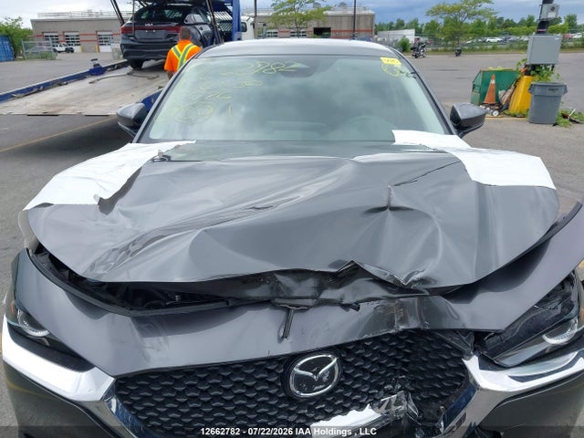 3MVDMBCM6SM869975 Mazda CX-30